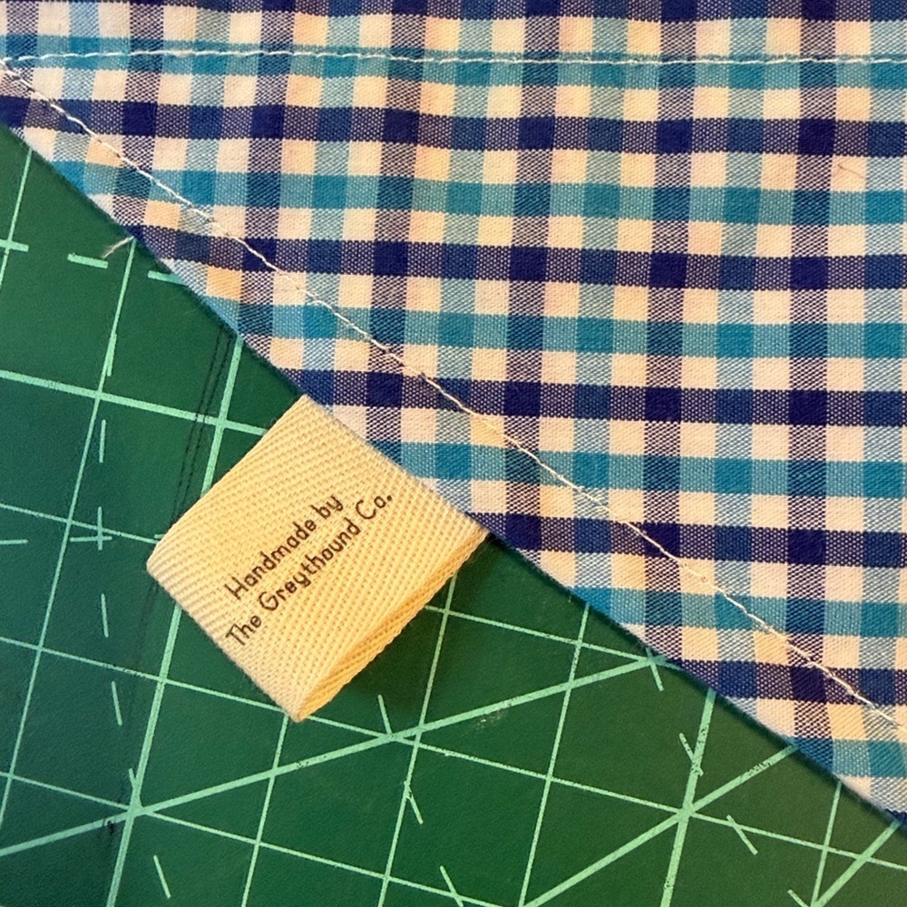 Upcycled Men’s Plaid Shirt Over The Collar Dog Bandana - Picture 2 of 2